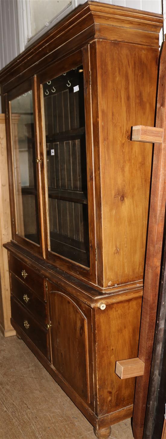 Glazed pine dresser